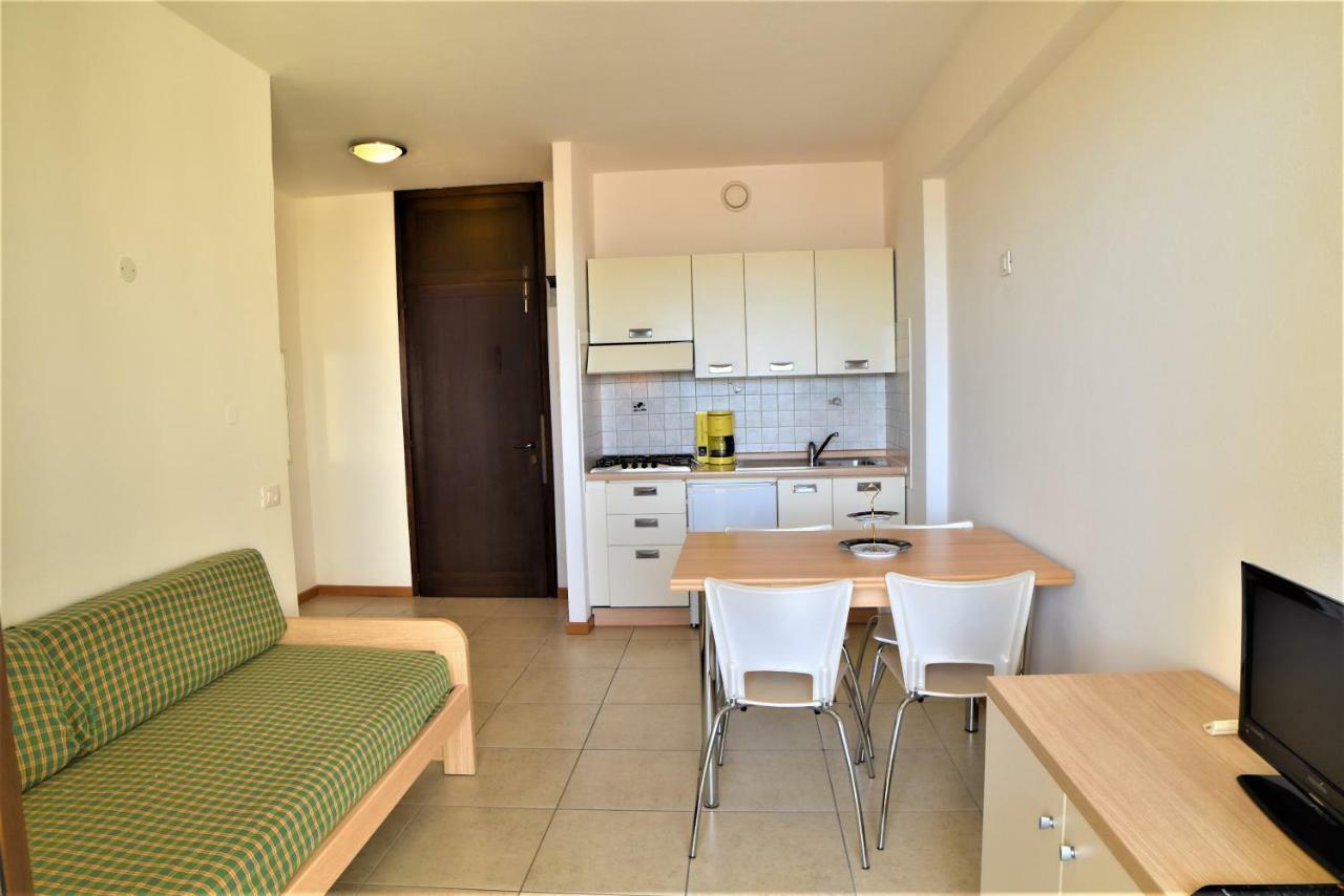 Ippocampo Apartment Бибионе Екстериор снимка