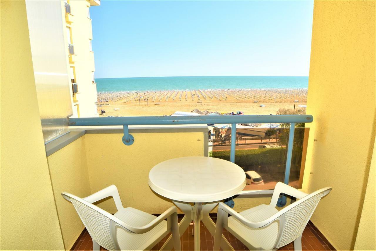 Ippocampo Apartment Бибионе Екстериор снимка
